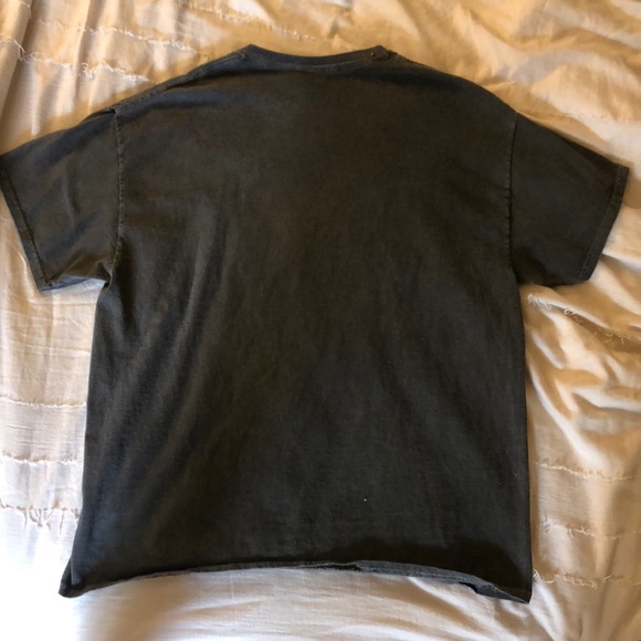 UO Oversized Distressed t-shirt - Picture 2 of 4